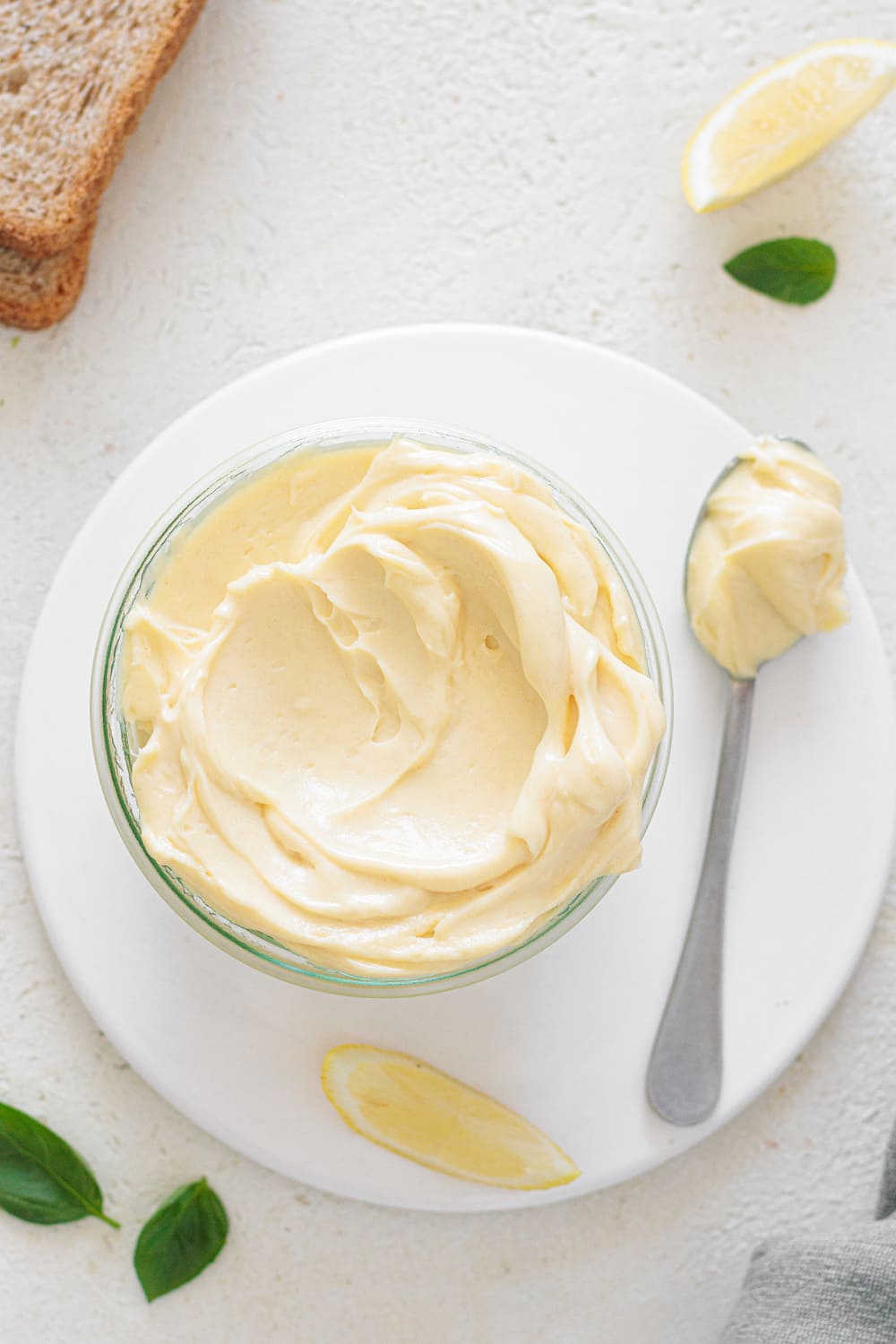 Homemade Keto Mayonnaise (Sugar-Free & Low Carb)