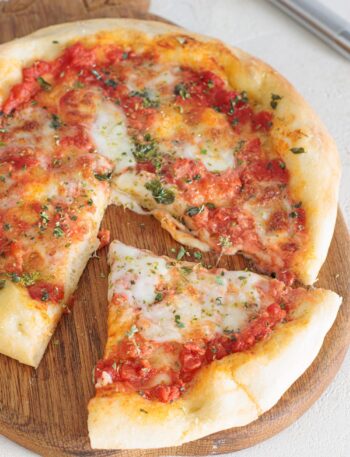 Freshly baked Pizza Margherita