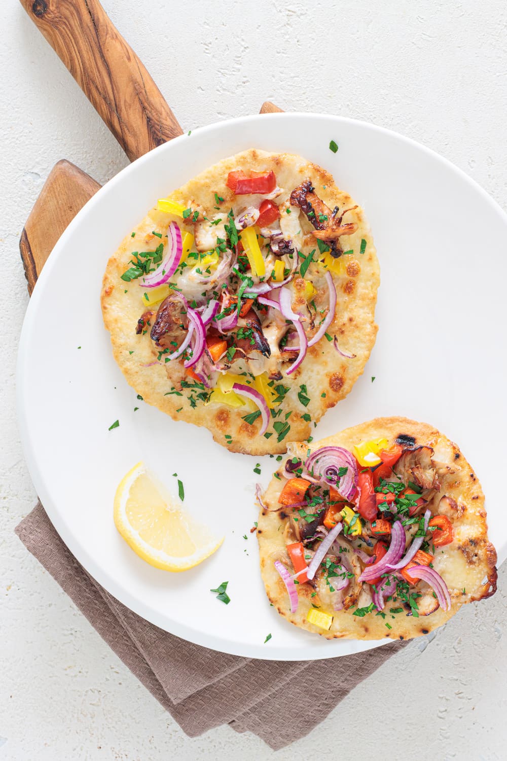 Chicken Flatbread Pizza with Mozzarella and Bell Peppers