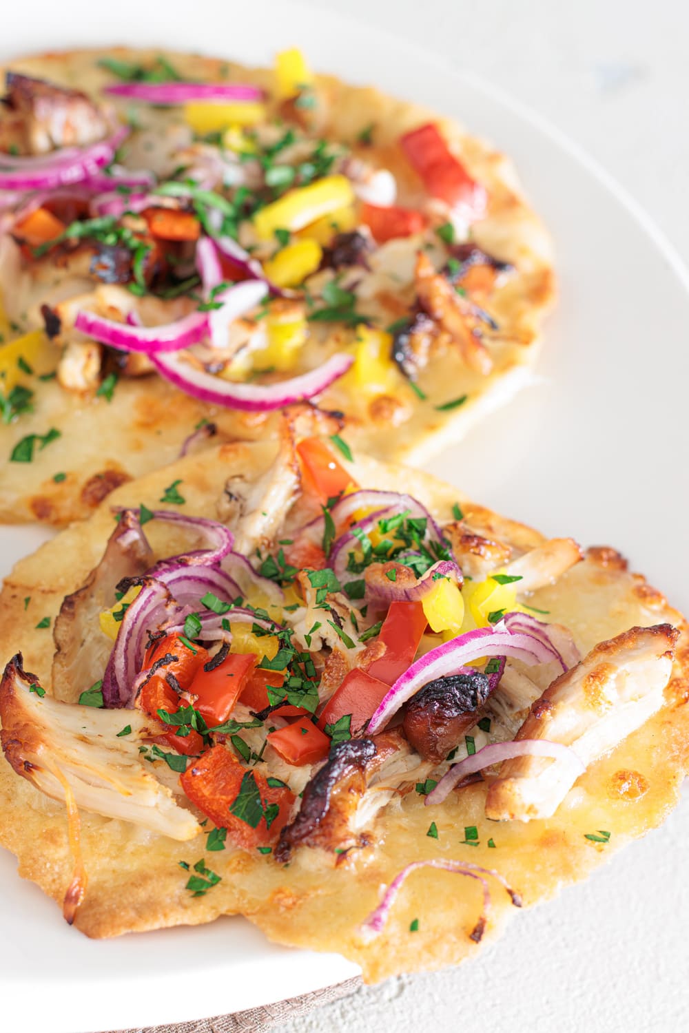 Chicken Flatbread Pizza with Mozzarella and Bell Peppers