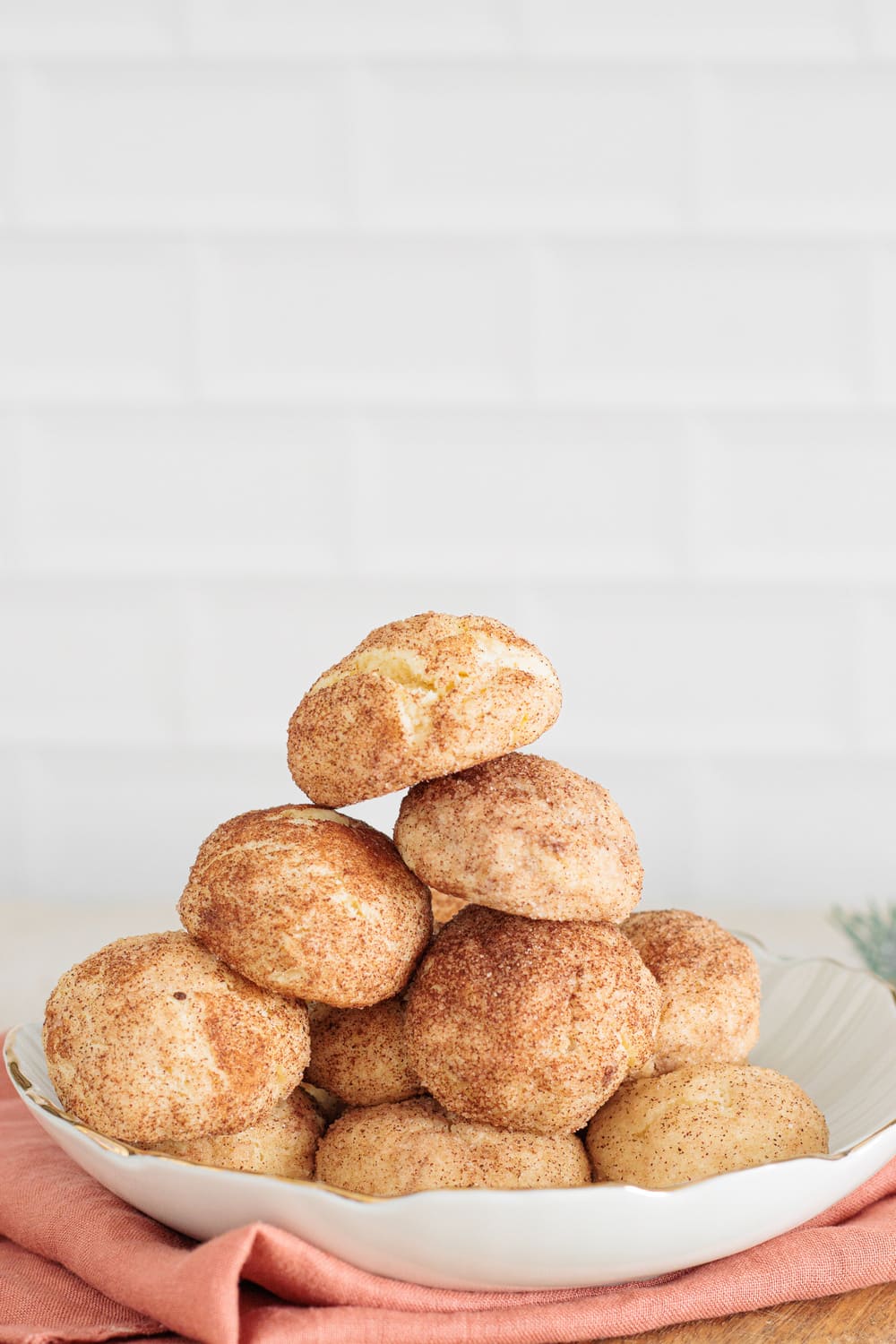 Soft Cinnamon Cream Cheese Cookies