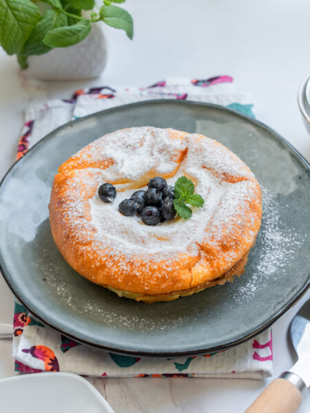 3-Ingredient Greek Yogurt Cake (Easy & Light)