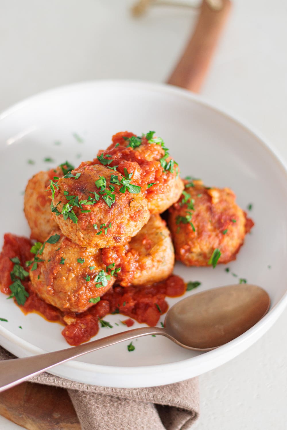 Top with parsley and serve while hot.