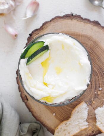 Creamy & Authentic Lebanese Garlic Dip (Toum)